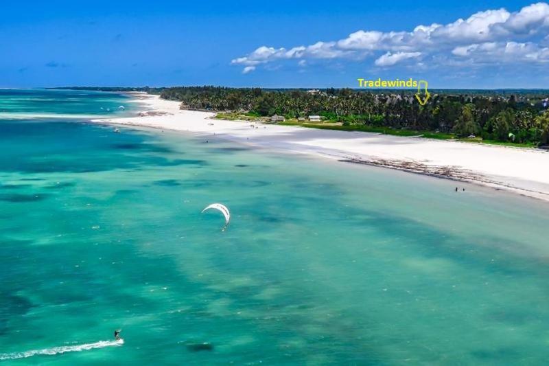 Tradewinds Lodge Diani Beach Buitenkant foto